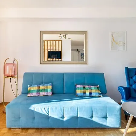 Ecru Inflancka Modern With Balcony Wwa47 Varšava